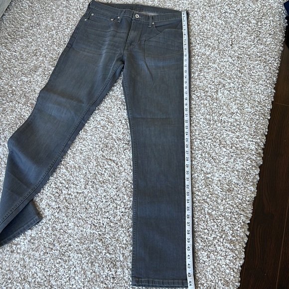 Levi’s Men’s Grey Jeans with Zipper Fly. Size 34x34 - Picture 9 of 10